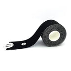 Boob tape aanbrengen