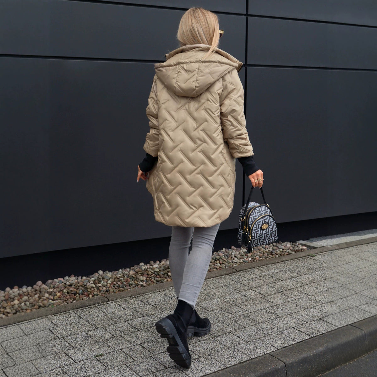 Jas Dames Gewatteerd Midi Capuchon Elegante Pasvorm