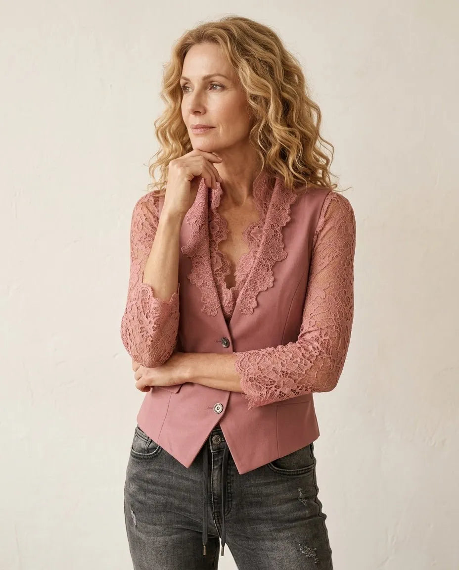 Getailleerde Kant Blazer | Romantisch Silhouet met Knoopsluiting - Miss Madera MIS-55AC7F
