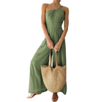 Moderne groene jumpsuit van soepele viscose met one-shoulder design en wijde broekspijpen voor een casual zomerlook.