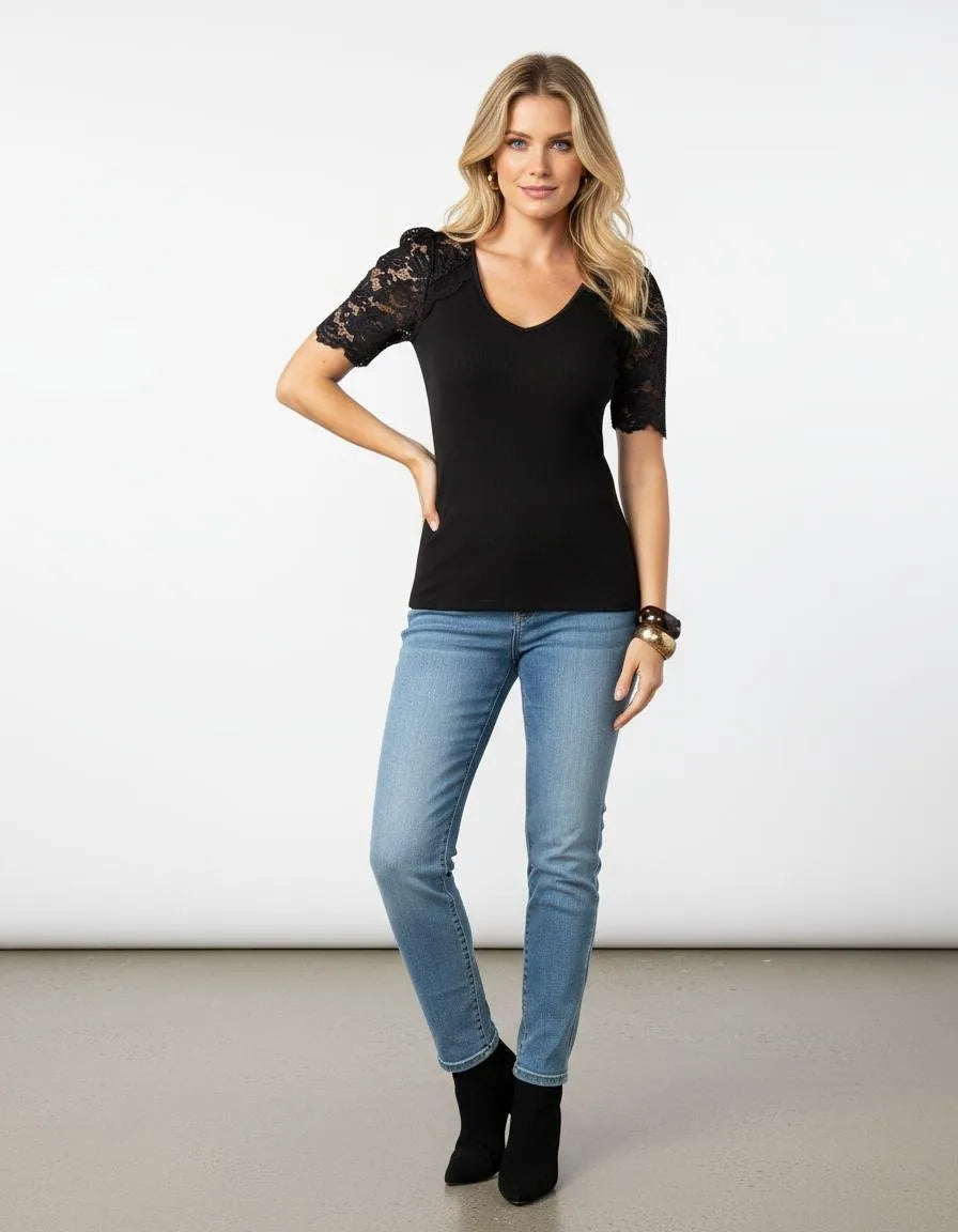 Miss | Top Dames Casual Elegant - Geribde brei met kantaccenten - Miss Madera MIS-E7Q43D