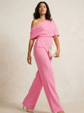 Jumpsuit roze met wijde pijpen en asymmetrische hals - Miss Madera