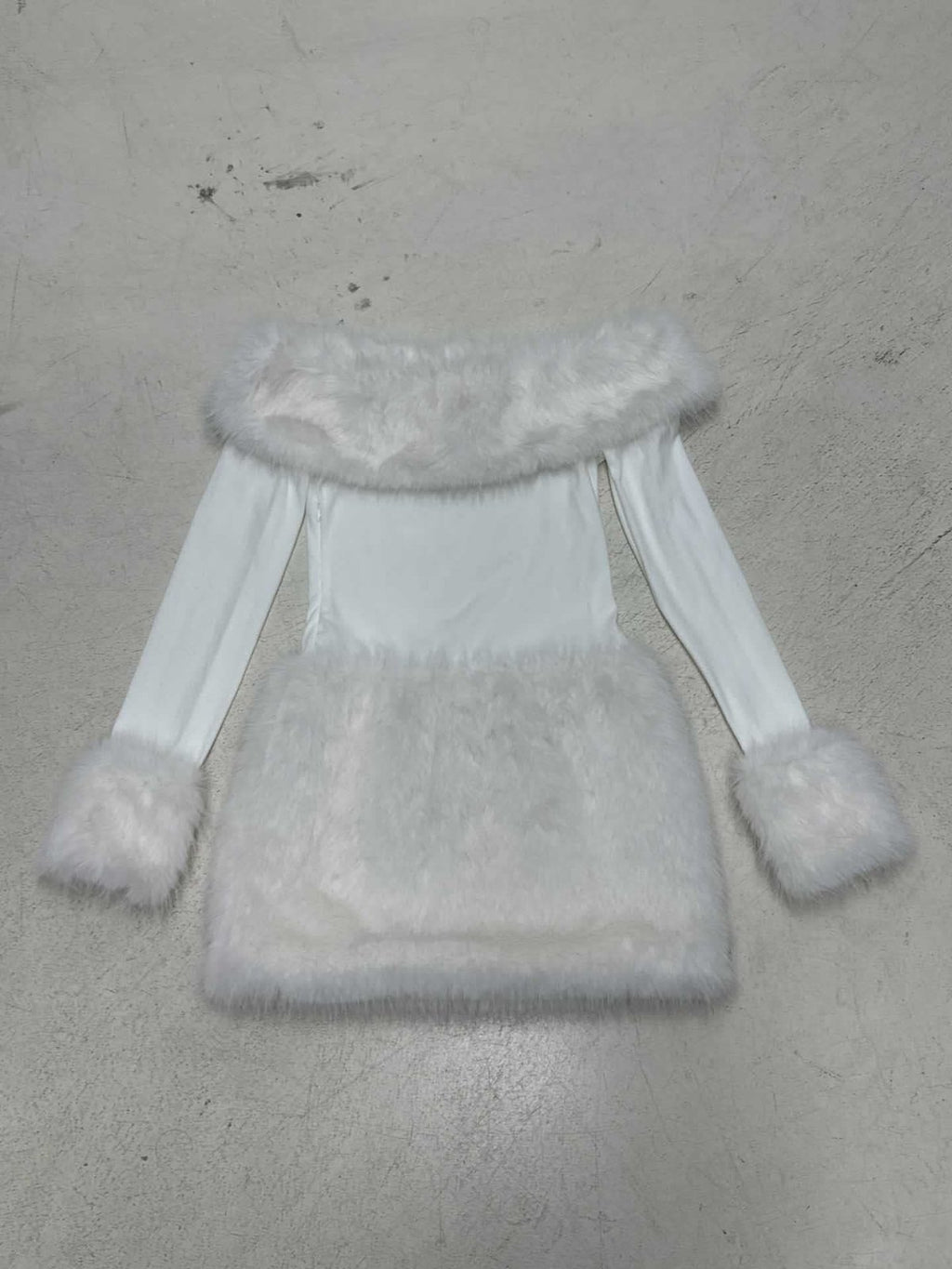 Miss | Jurk Dames Off-Shoulder Mini Lange Mouw Kunstbont - Jersey - Miss Madera MIS-NV0N3Z