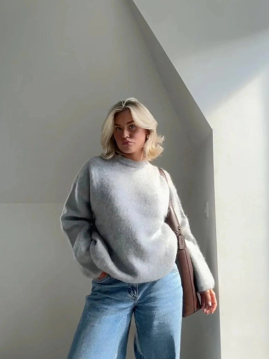 Sweter Damski Oversize z Okrągłym Dekoltem z Domieszką Moheru - Moher