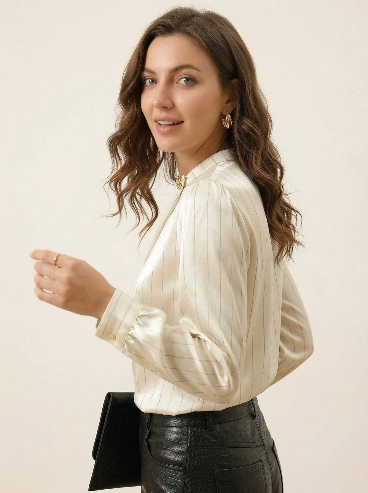 Satijnen Blouse met Mandarijnkraag en Strepen - Miss Madera