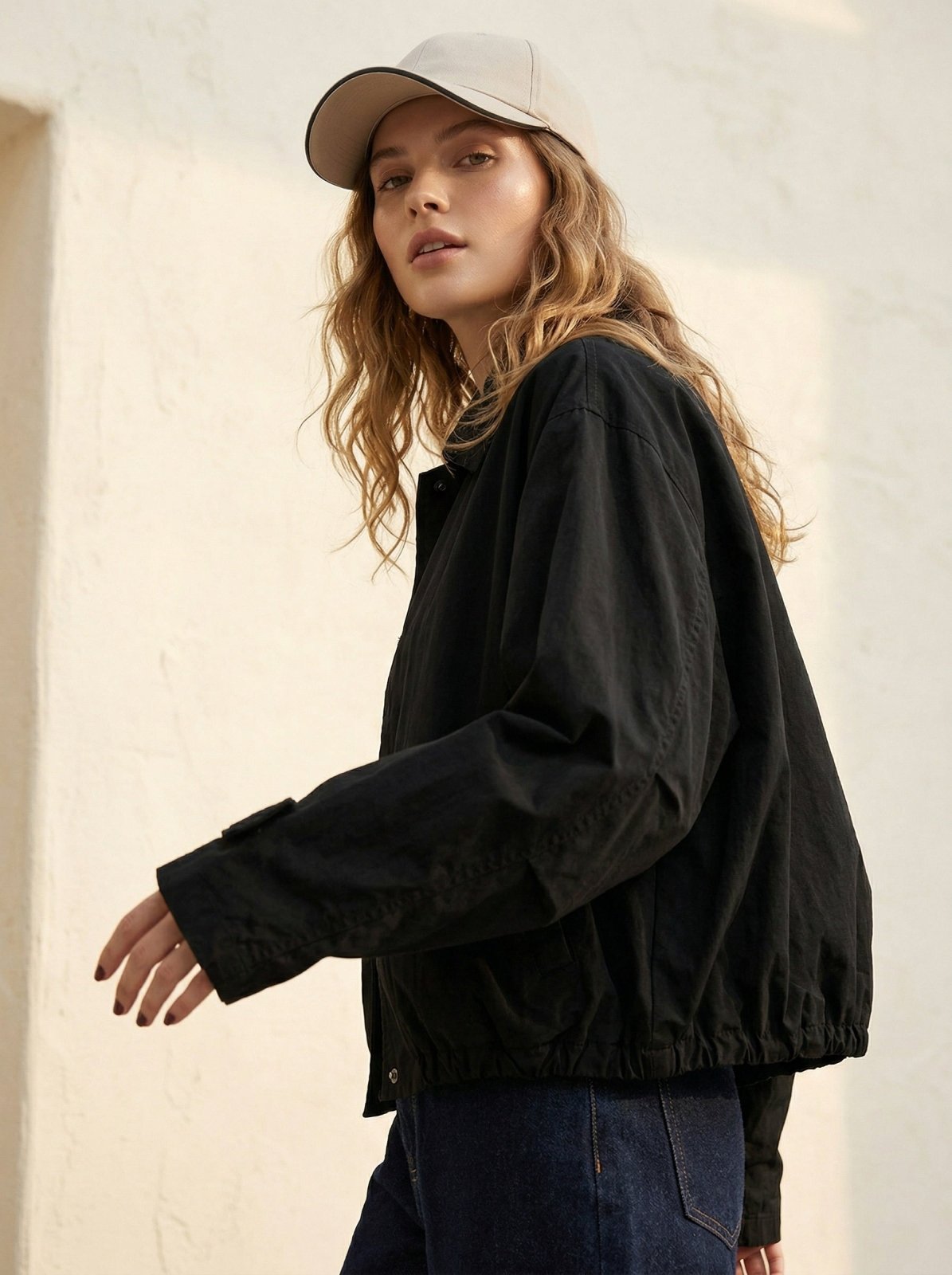 Trenchcoat met hoge kraag en gesp - Miss Madera